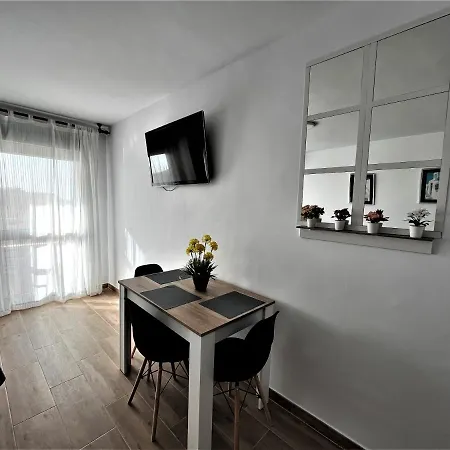 Ver7 - Estudio, Wifi, Fire Stick Amazon, Terraza, Vistas Al Mar, Piscina *