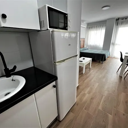 Апартаменты Ver7 - Estudio, Wifi, Fire Stick Amazon, Terraza, Vistas Al Mar, Piscina Торремолинос