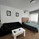 Apartment Ver7 - Estudio, Wifi, Fire Stick Amazon, Terraza, Vistas Al Mar, Piscina Torremolinos